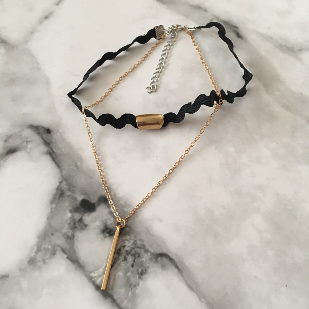 💕5/30$💕 NWOT Black Double Layers  Chocker